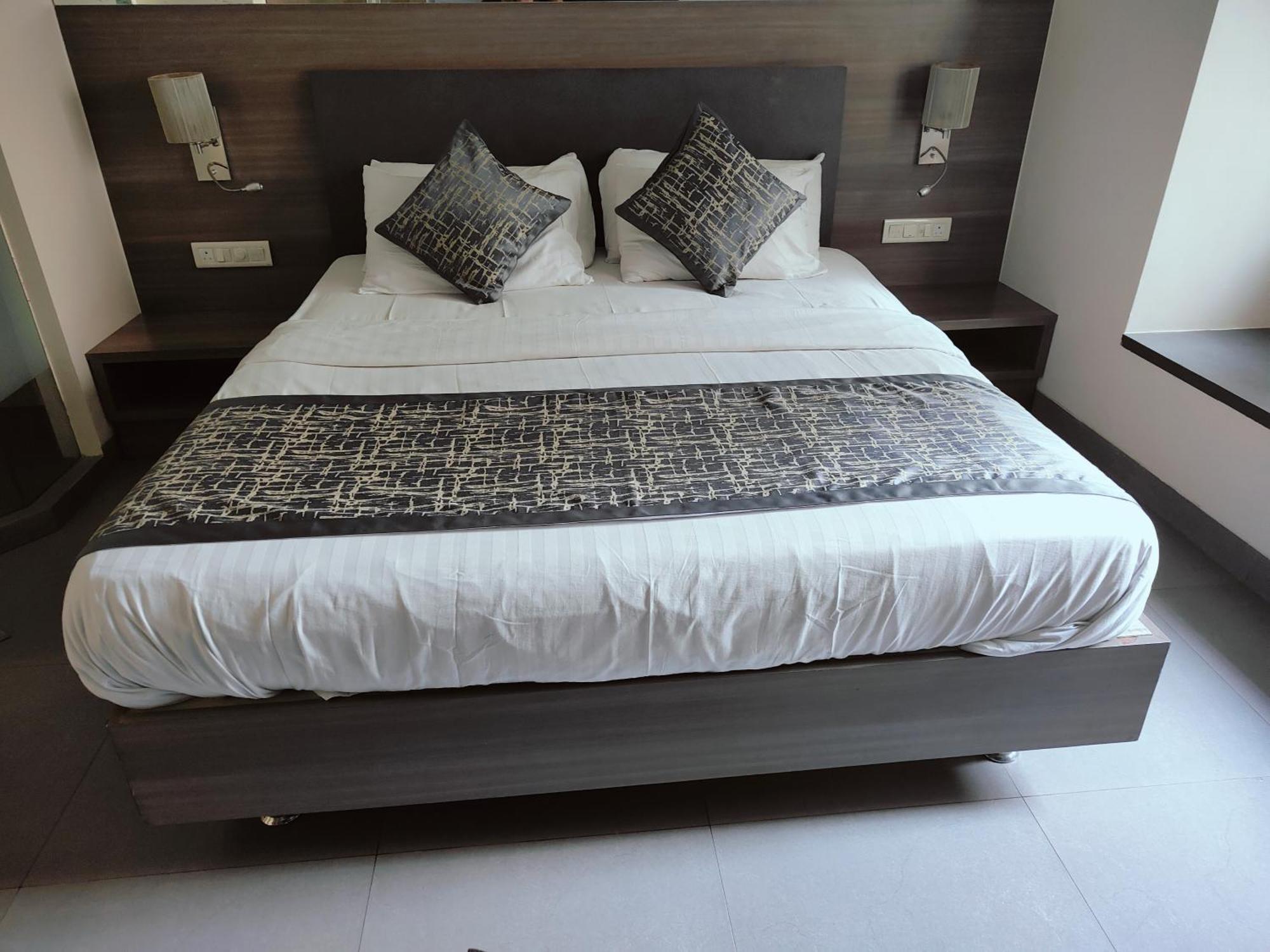 Apollo Guest House Mumbai Room photo