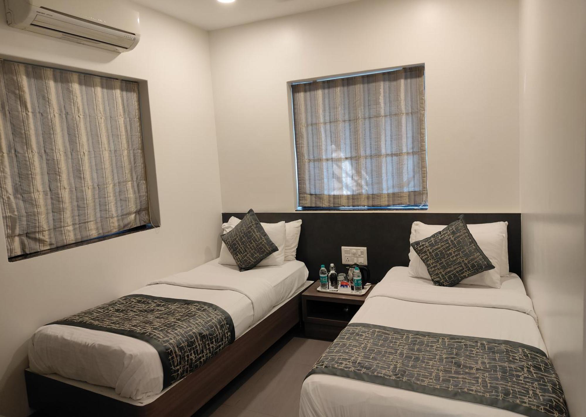 Apollo Guest House Mumbai Room photo